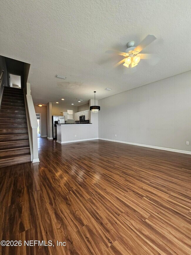 Foto del edificio - 2334 Sunset Bluff Dr