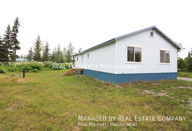 Building Photo - 16882 Deerfield St