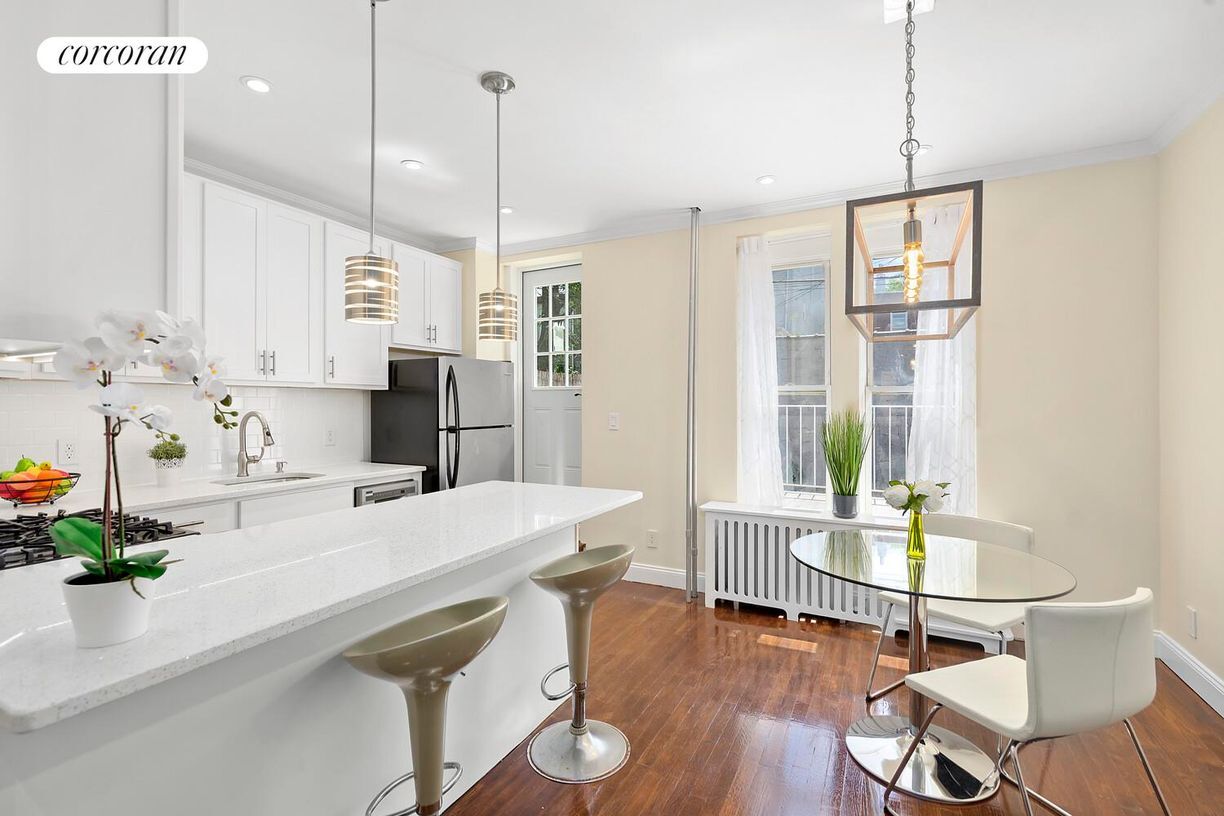 Foto principal - 448 Prospect Ave