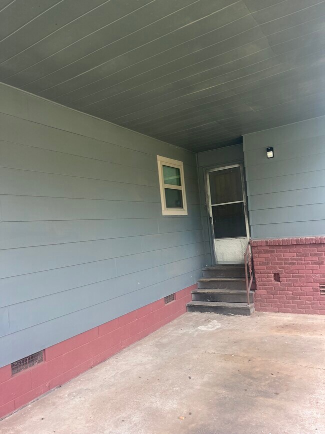Foto del edificio - 2421 N Prospect Ave