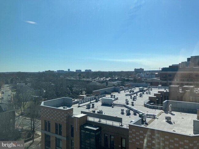 Building Photo - 3409 Wilson Blvd