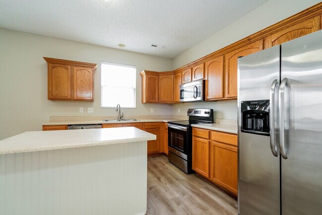 Building Photo - 1727 Buckeye Ct