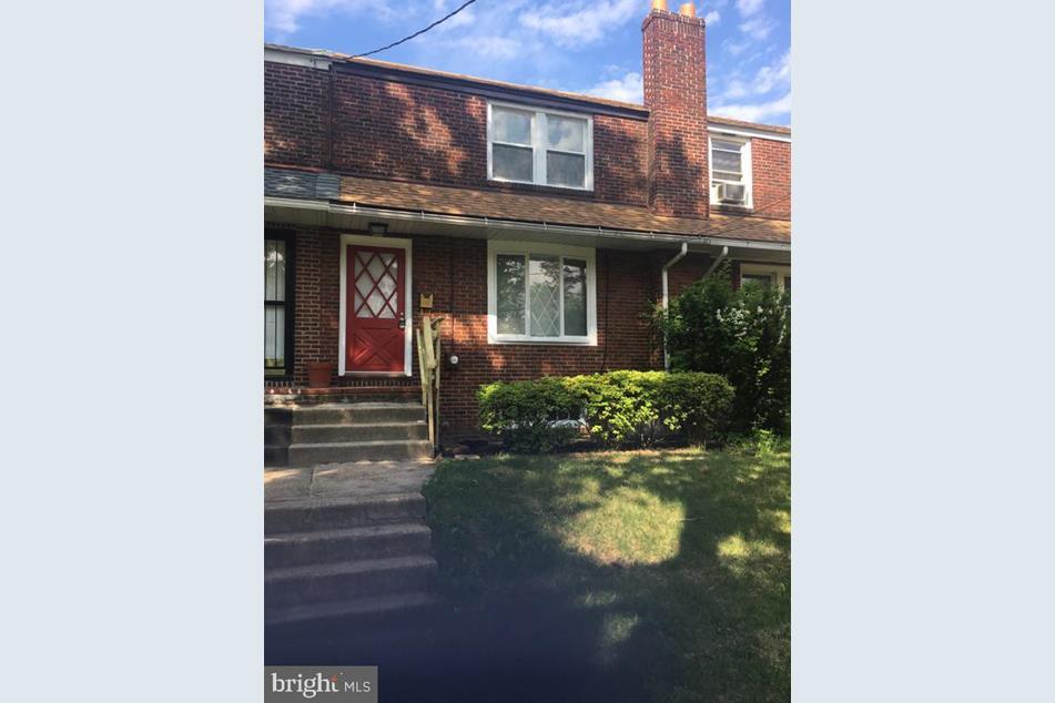 FACHADA - 308 Comly Ave