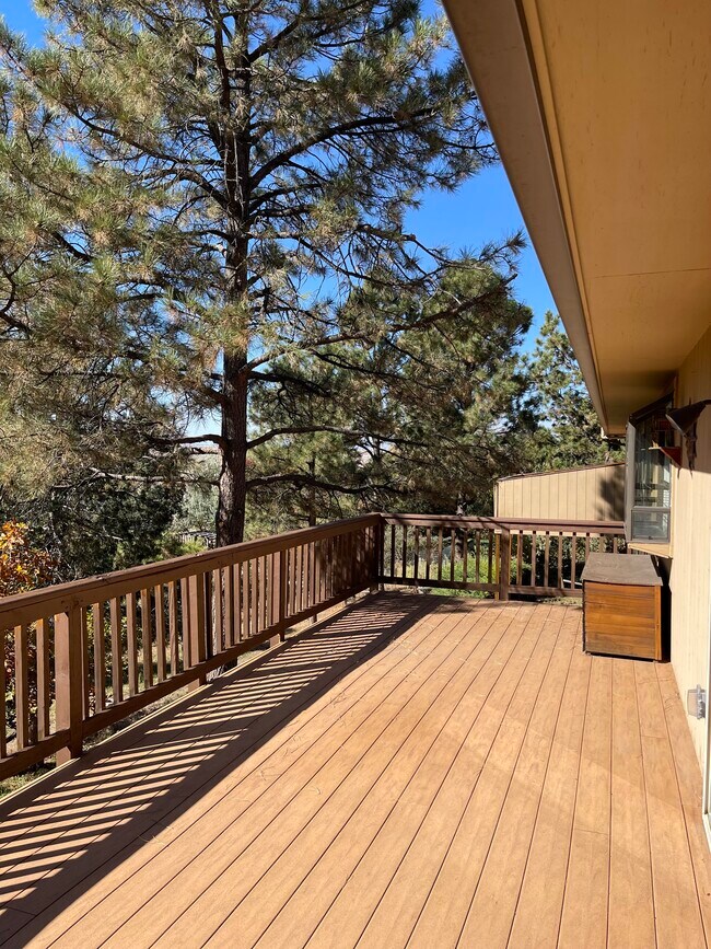 Building Photo - 7992 E Windcrest Row