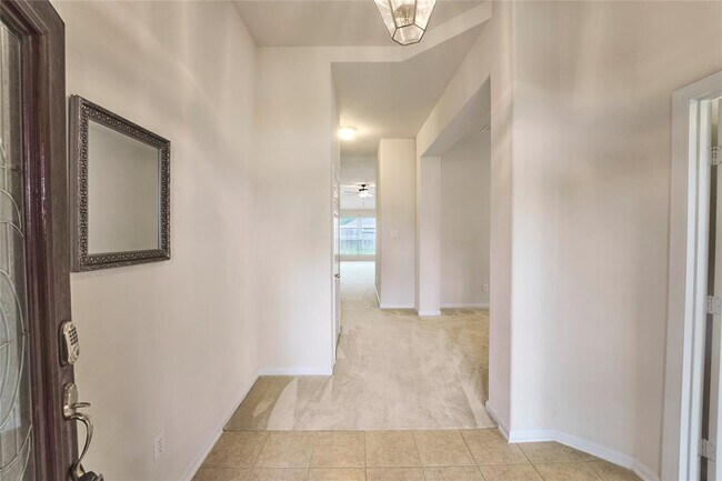 Foto del edificio - 9518 Denfield Ln