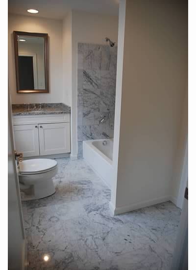 Este residente de Sequoia-Tulare ha incorporado un camión antiguo para darle un toque especial a su jardín. - 1811 Chestnut St