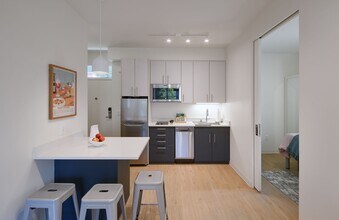 Building Photo - Panoramic Northside