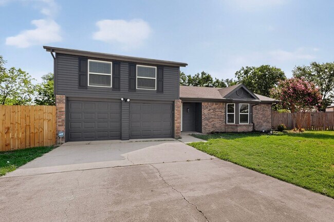 Foto del edificio - Newly Renovated Home In Watauga Ready To Be Yours!!!!