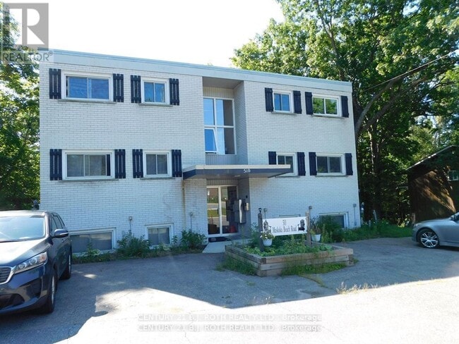 Building Photo - 510-510 Muskoka Beach Rd