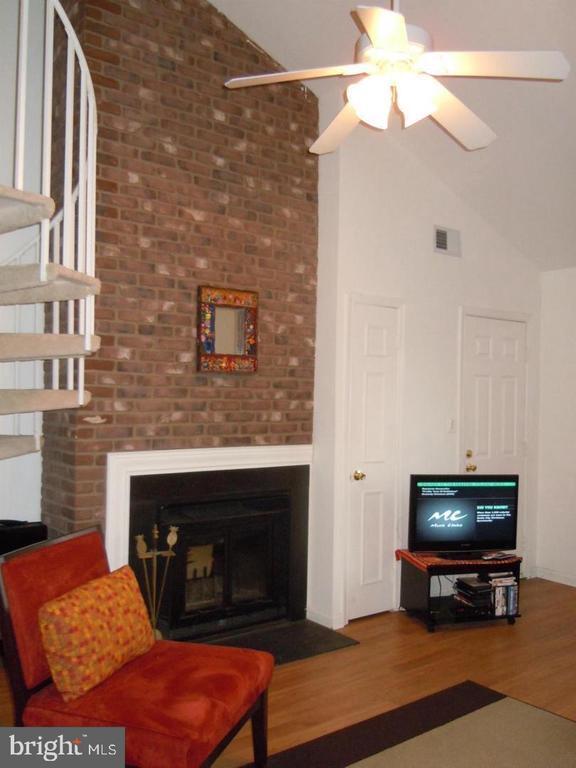 Foto del edificio - 13071 Shadyside Ln