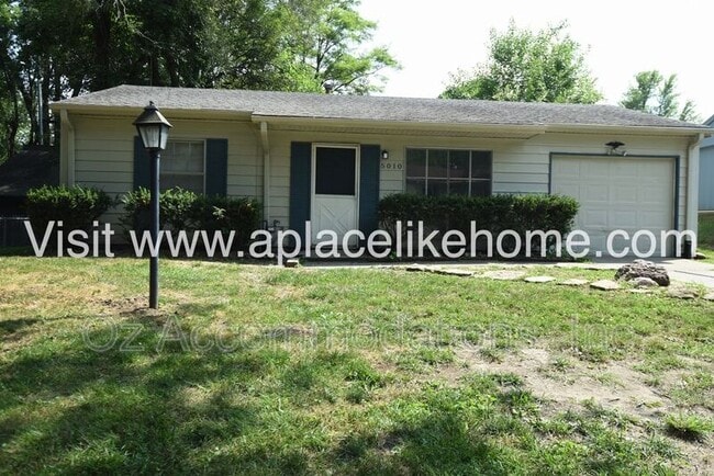 Building Photo - 5010 Valley Ln