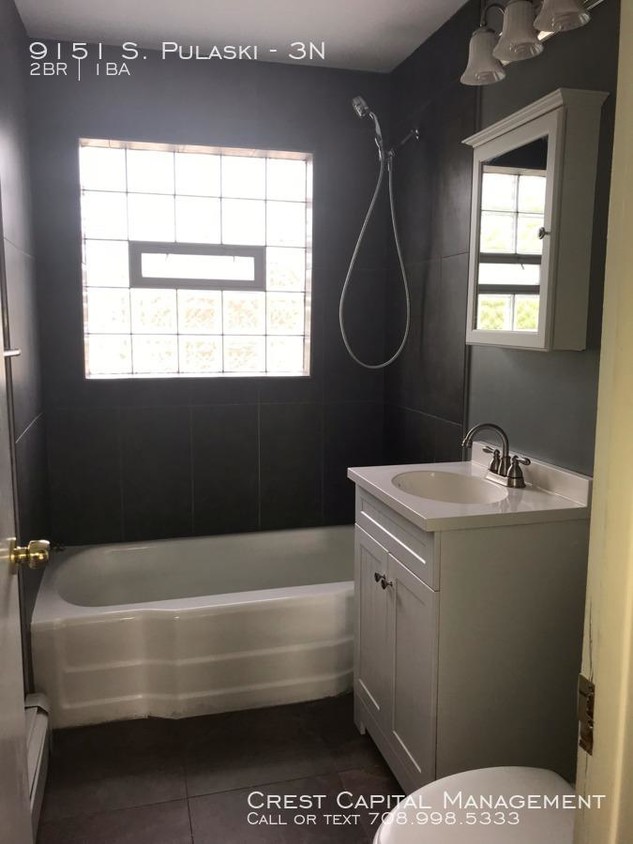 Primary Photo - 2 bedroom in Evergreen Park IL 60805