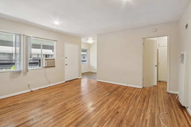 Interior Photo - 652 Veteran Ave