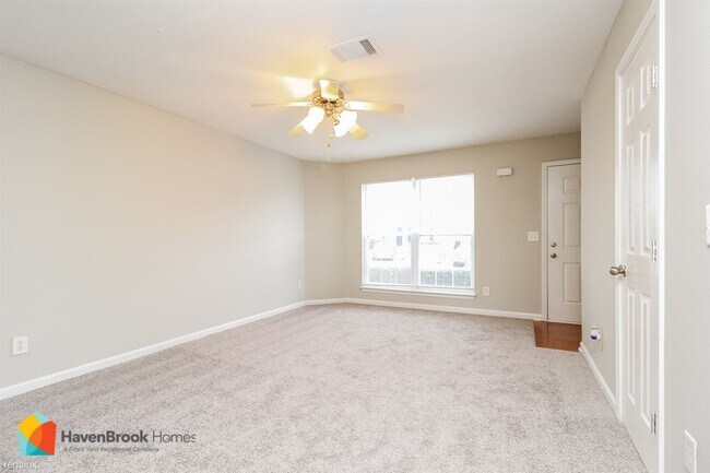 Building Photo - 2 br, 2.5 bath House - 8029 Logan Dr