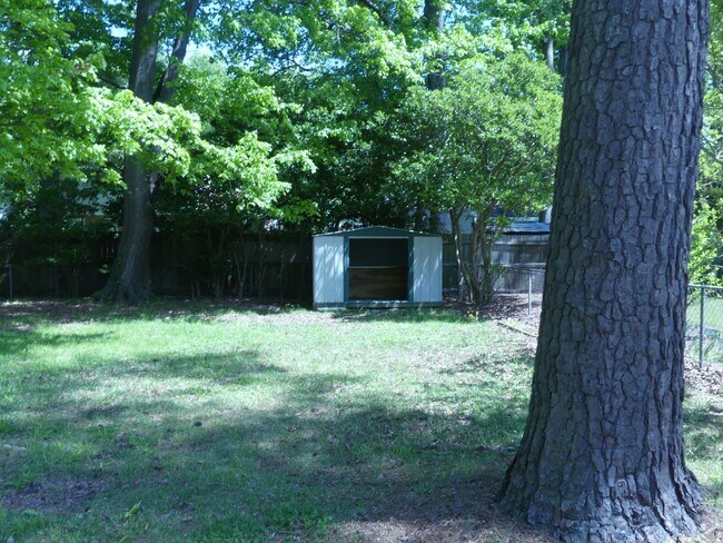 Building Photo - 880 Cascade Drive, Newport News, VA 23608