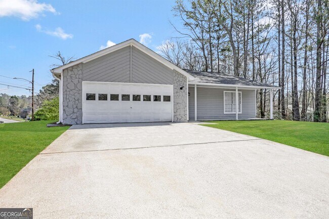 Building Photo - 3744 Riverchase Way