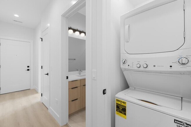 Foto del edificio - 1 bedroom in Chicago IL 60613