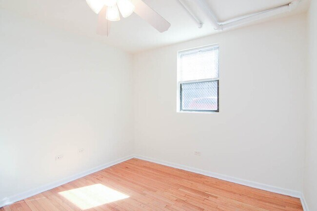 Foto del edificio - 3909 N Janssen Ave