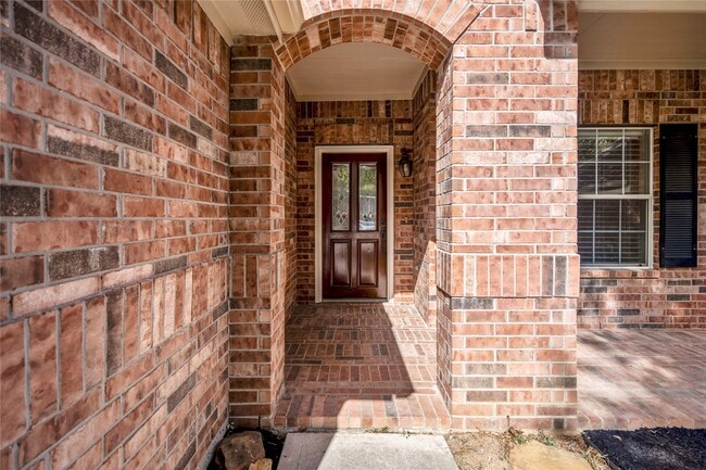 Building Photo - 22 Garden Lodge Pl