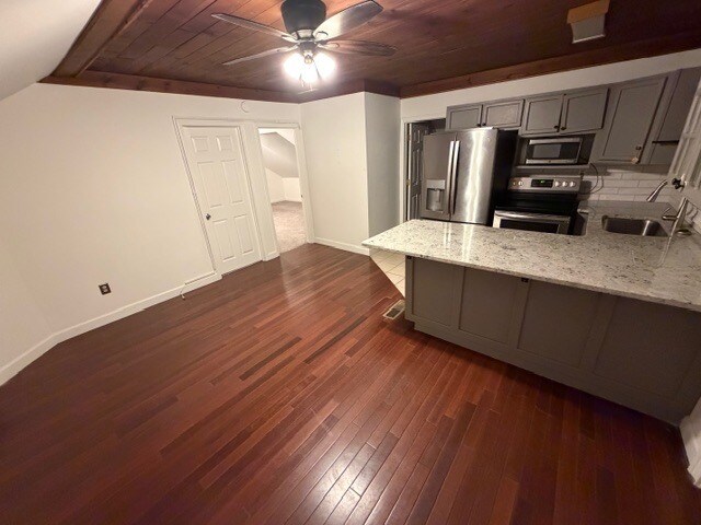 Foto del edificio - 2230 Sunny Hill Rd