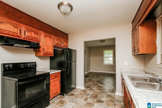 Foto del edificio - 1044 Southwood Dr