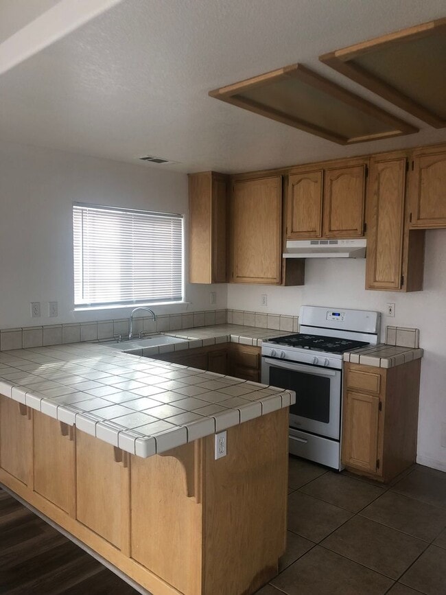 Building Photo - 367