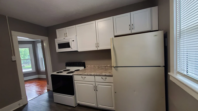 Kitchen - 1745 A St