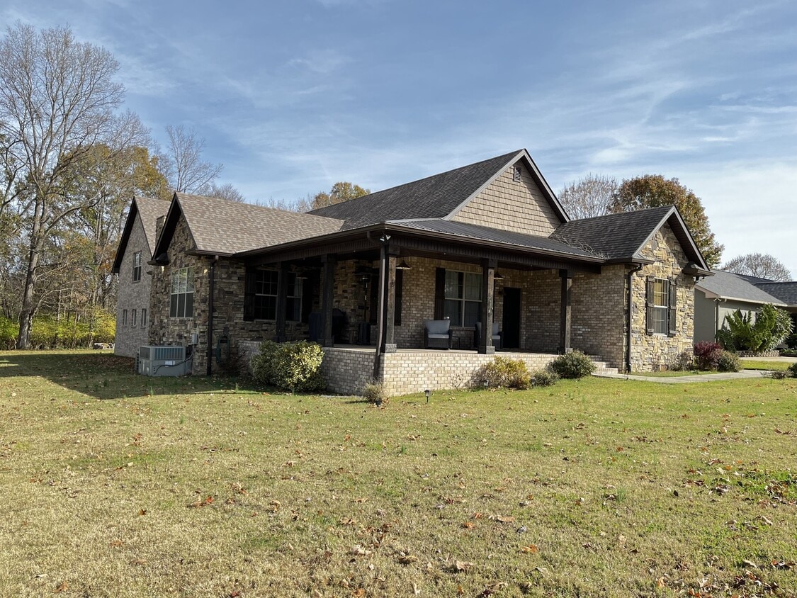 114 Rustic Ln, Gallatin, TN 37066 House Rental in Gallatin, TN