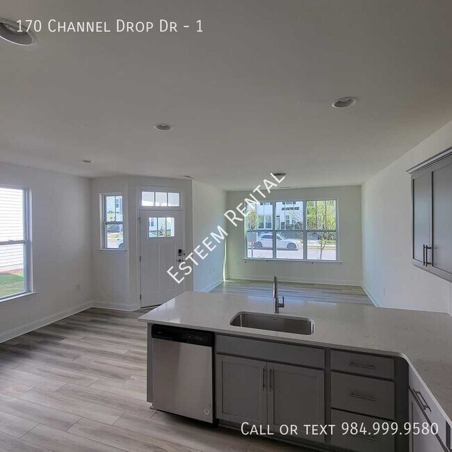 Foto del edificio - 170 Channel Drop Dr