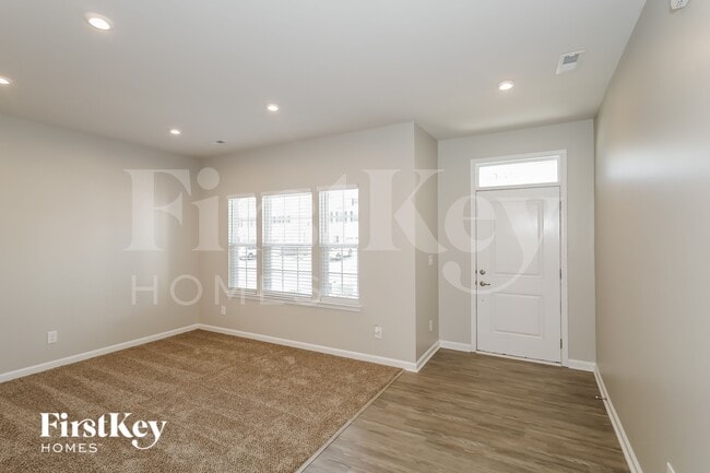 Building Photo - 1207 Harkey Creek Dr