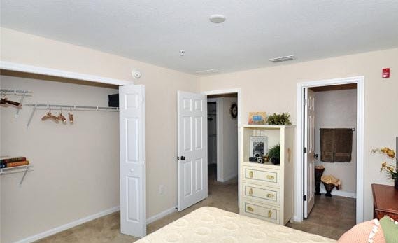 Foto del edificio - 5800 Lake Pointe Village Cir
