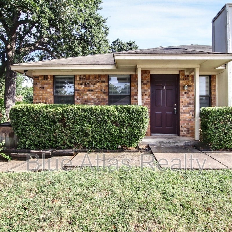 Foto principal - 916 Hilltop Dr