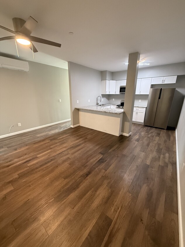 Living/ kitchen - 111 N Main St
