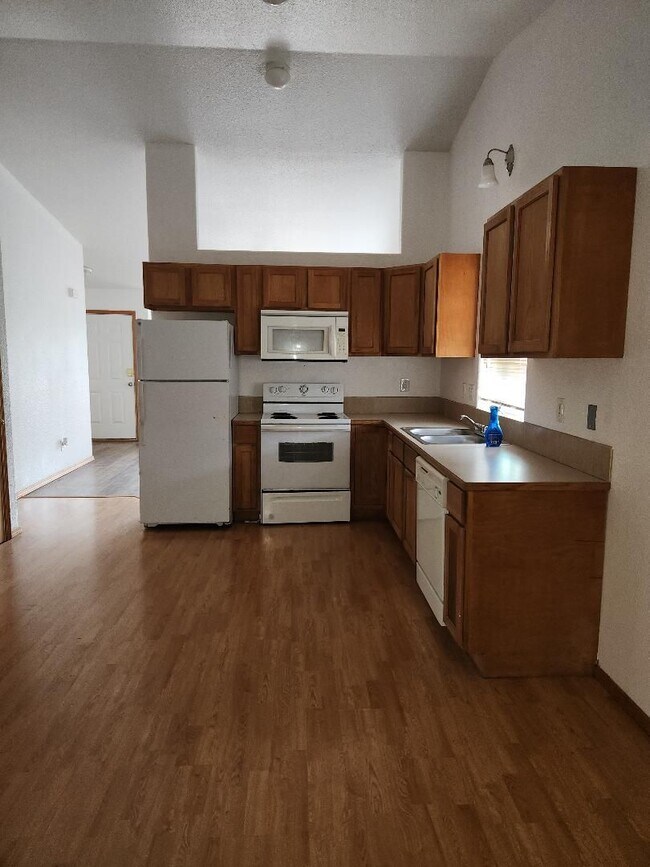 Building Photo - 4462 Live Oak St