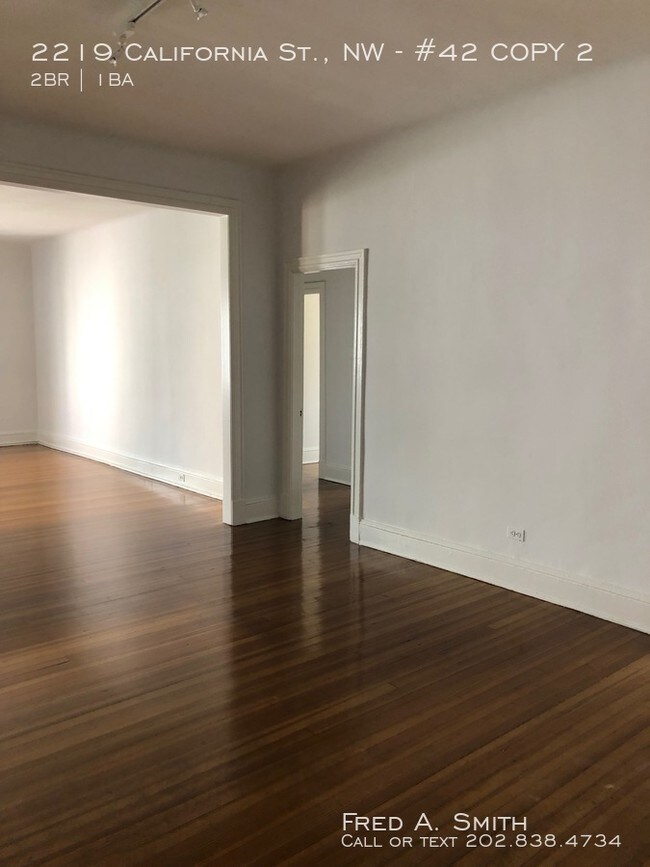 Building Photo - Huge Kalorama Two-Bedroom Available Now!