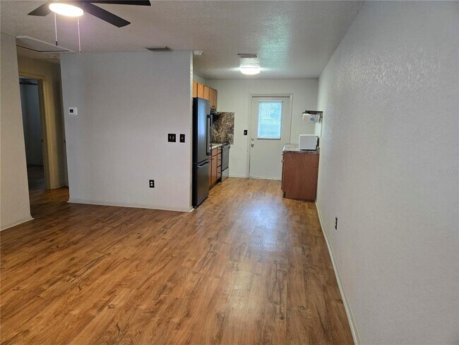 Foto del edificio - 1517 S Taylor Rd