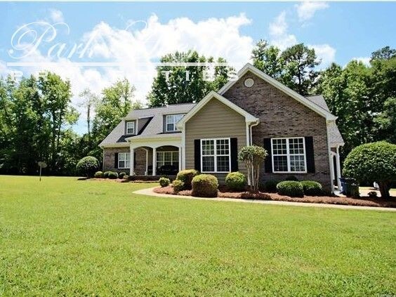 Foto del edificio - 5907 Windy Knoll Ln