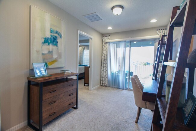 Foto del edificio - For Rent – Modern 3-Bedroom Townhome - Ava...