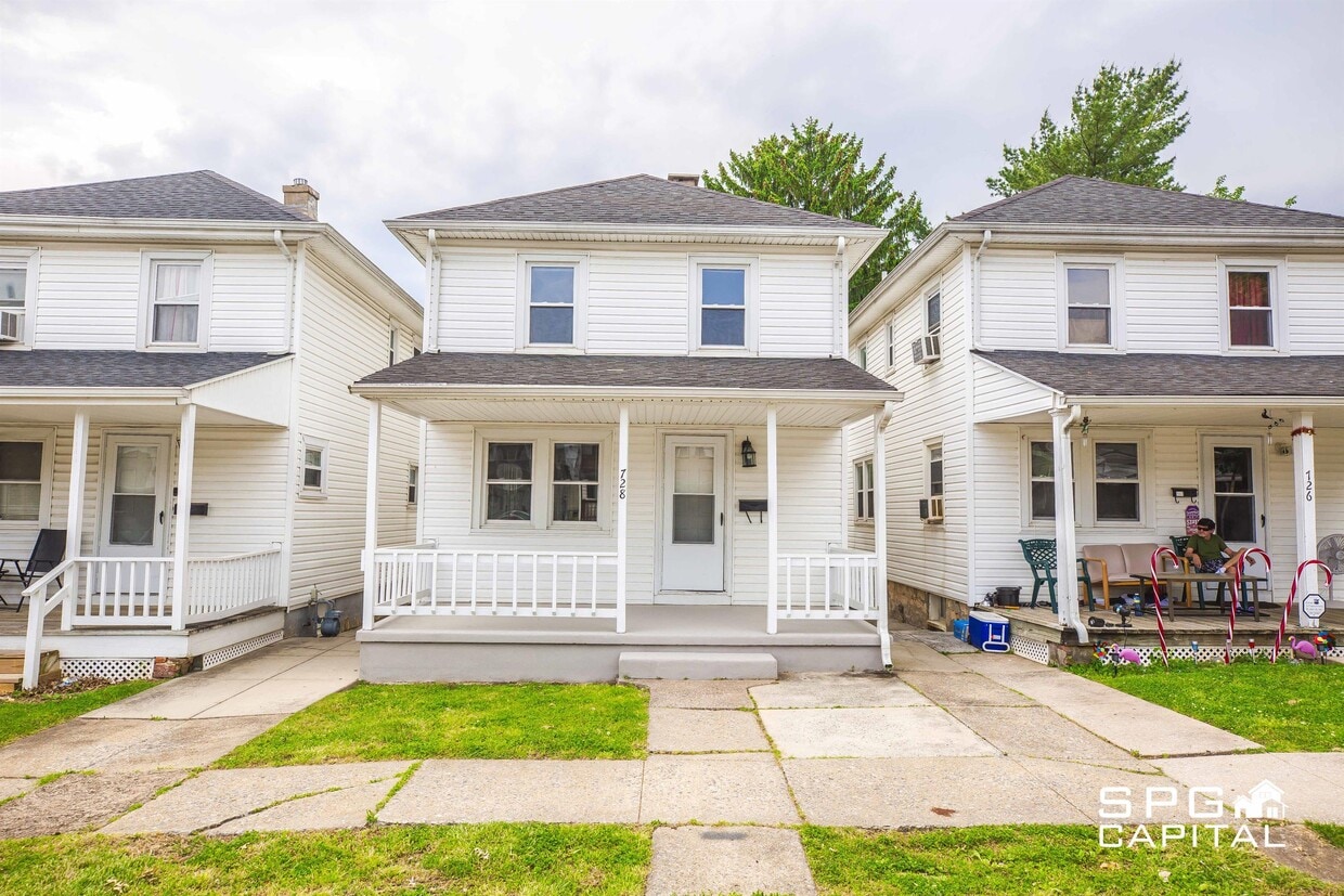 Primary Photo - 728 S Newberry St