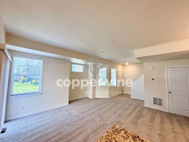 Foto del edificio - 12874 Jasmine St