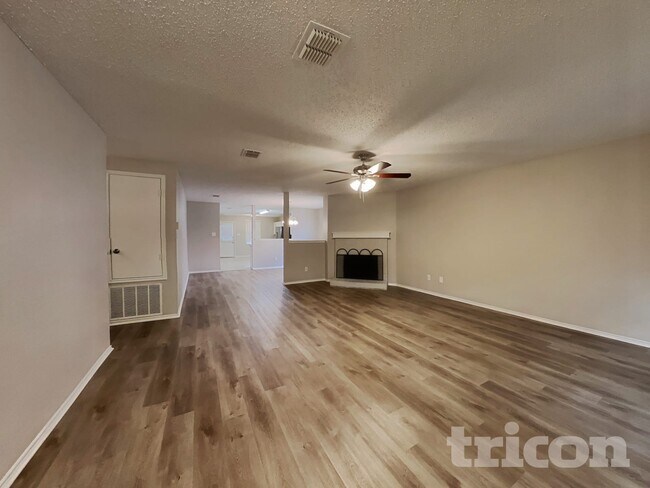 Foto del edificio - 1932 Copper Mountain Dr