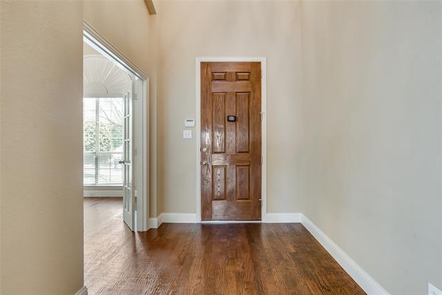 Foto del edificio - 6072 Wallis Dr
