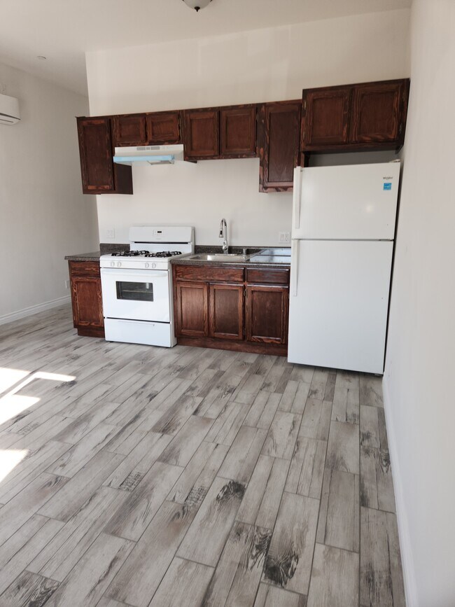Foto del edificio - 1175 E 41st Pl