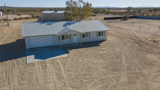 Building Photo - 13641 N Quail Run Rd