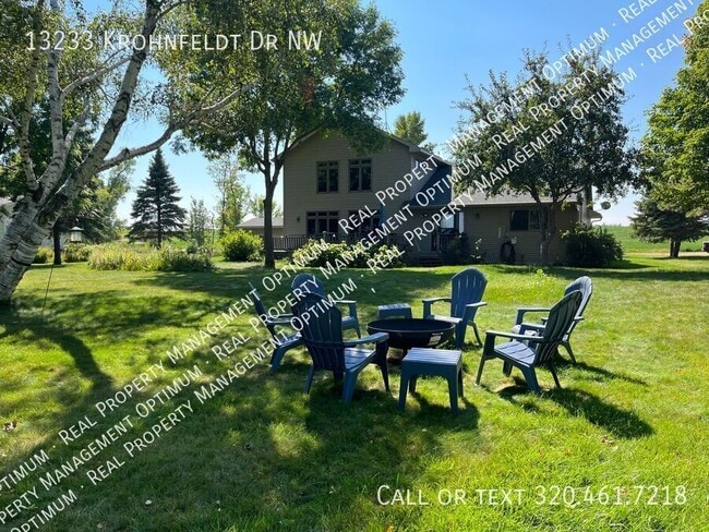 Foto del edificio - 13233 Krohnfeldt Dr NW