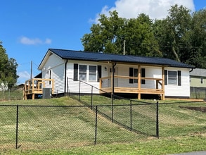 Building Photo - 7 Jones Cir