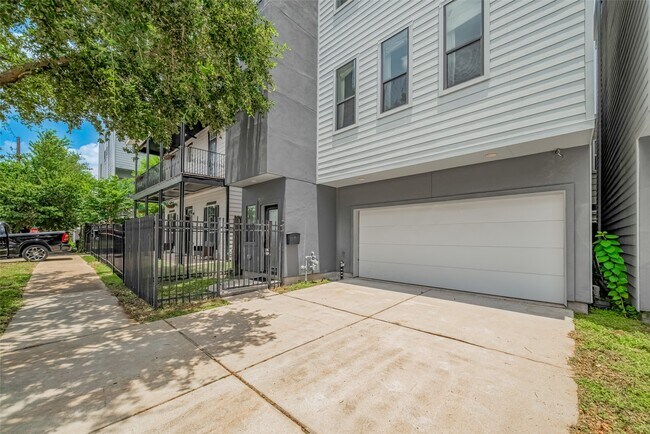 Foto del edificio - 2115 Hadley St