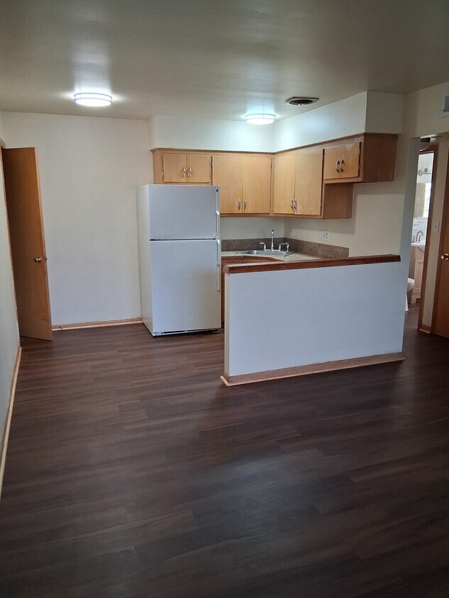 Foto principal - 7000 W Fond du Lac Ave