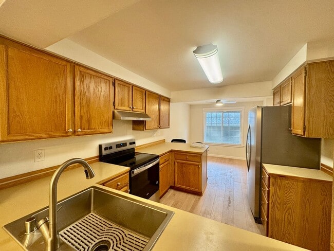 Building Photo - Completely Remodeled!!!