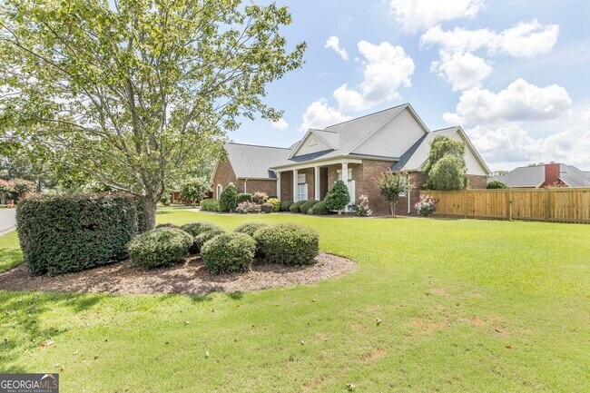 Building Photo - 116 Magnolia Hill Rd
